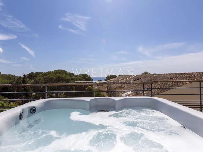 Apartment with Sea view Fréjus - 3 bedrooms - 252m²