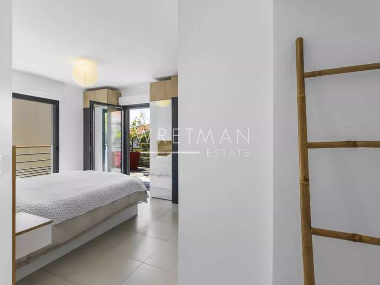 Apartment with Sea view Fréjus - 3 bedrooms - 252m²