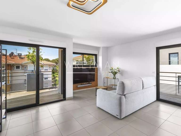 Apartment with Sea view Fréjus - 3 bedrooms - 252m²