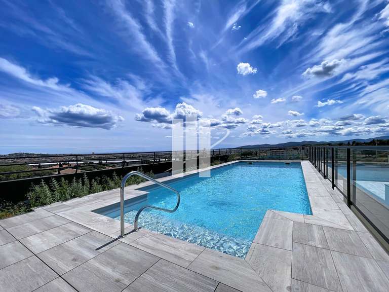 Appartement Fréjus - 3 chambres - 92m²
