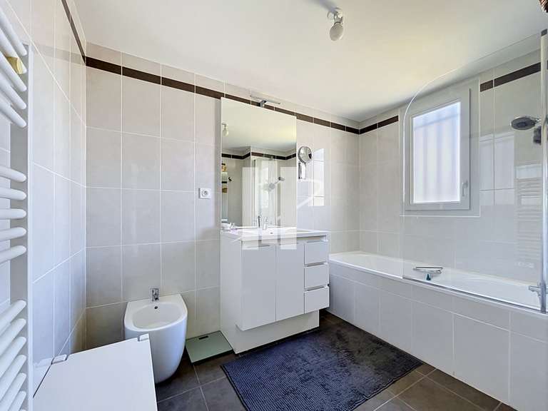 Appartement Fréjus - 3 chambres - 92m²