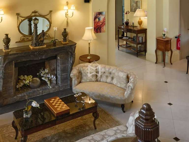 Castle Fréjus - 12 bedrooms - 2000m²