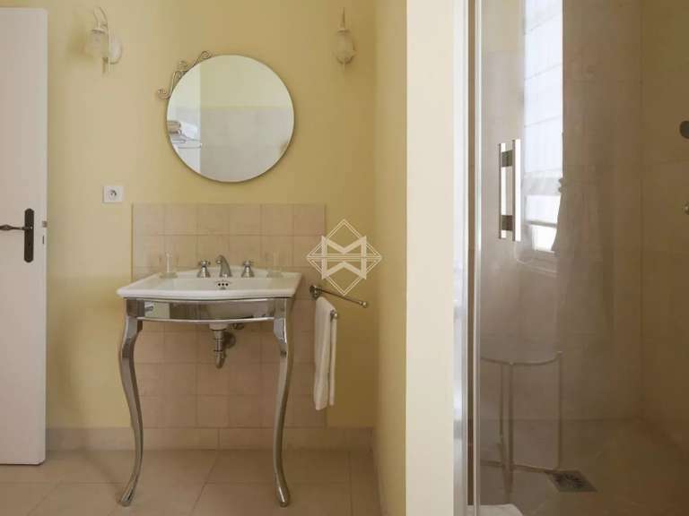 Castle Fréjus - 12 bedrooms - 2000m²