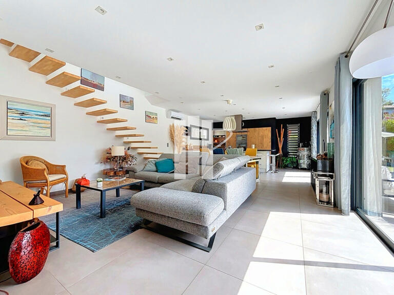 Maison Fréjus - 4 chambres - 172m²