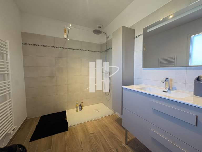 Maison Fréjus - 3 chambres - 117m²