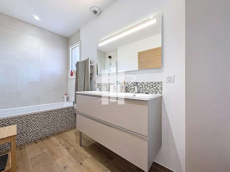 Maison Fréjus - 3 chambres - 117m²