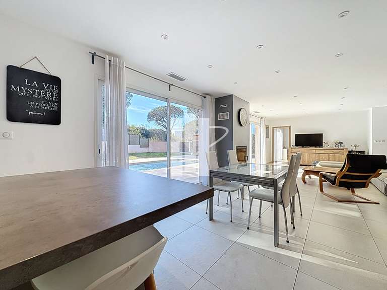 Maison Fréjus - 3 chambres - 117m²