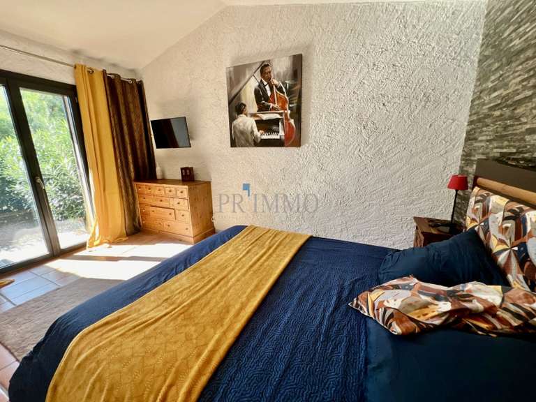 Maison Fréjus - 5 chambres - 163m²