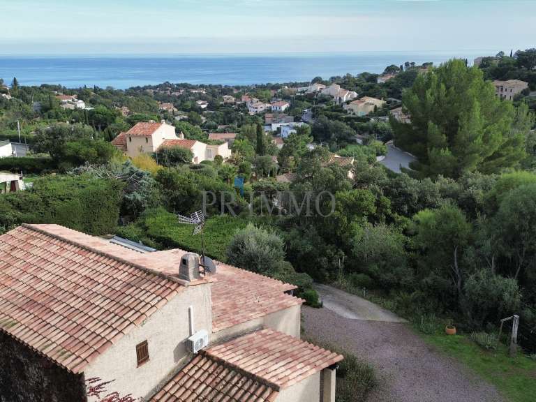 Maison Fréjus - 5 chambres - 163m²