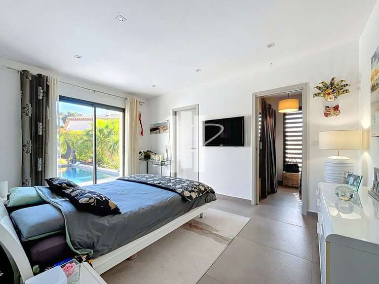 Maison Fréjus - 4 chambres - 172m²