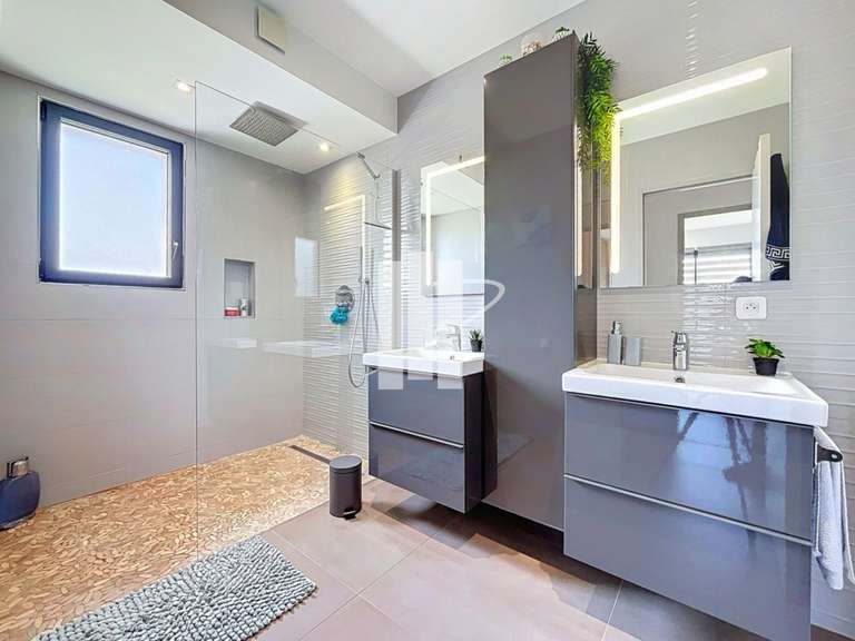 Maison Fréjus - 4 chambres - 172m²