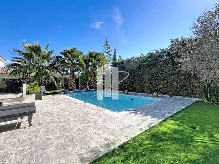 Maison Fréjus - 3 chambres - 99m²