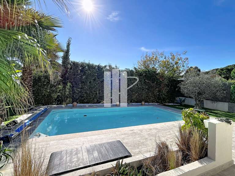 Maison Fréjus - 3 chambres - 99m²