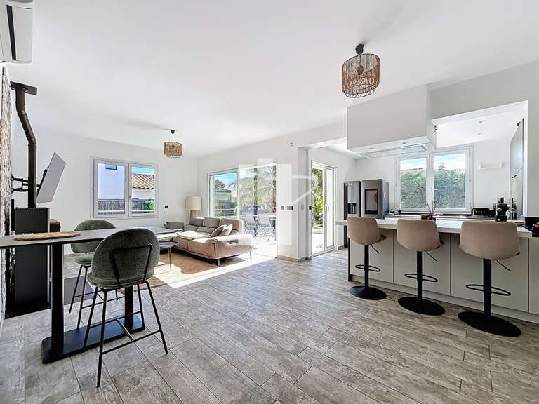 Maison Fréjus - 3 chambres - 99m²