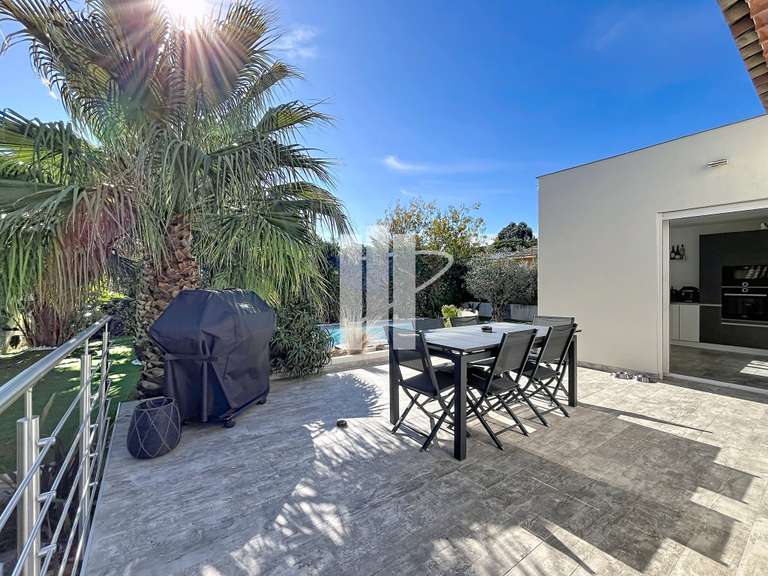 Maison Fréjus - 3 chambres - 99m²