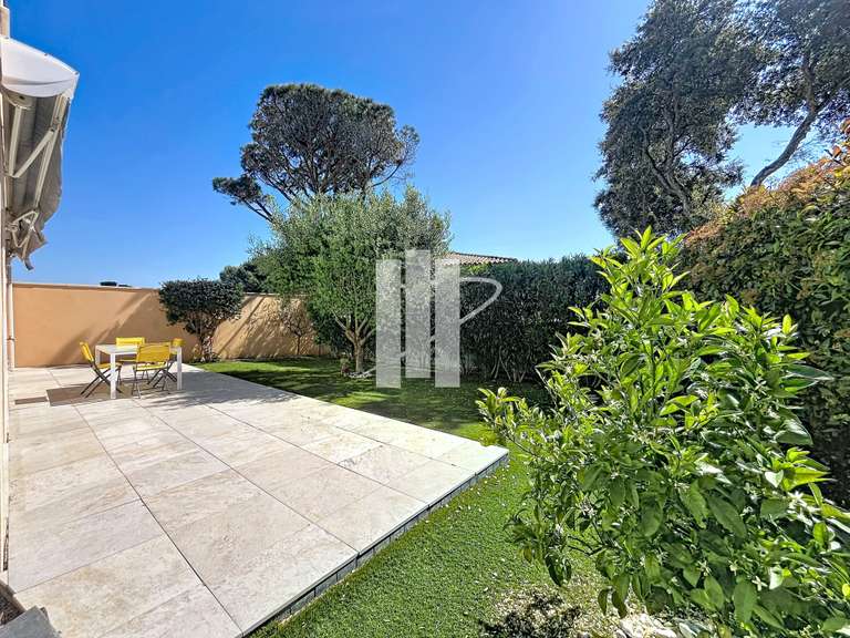 Maison Fréjus - 3 chambres - 87m²