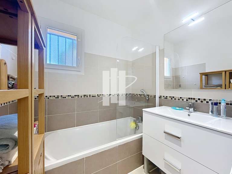 Maison Fréjus - 3 chambres - 87m²