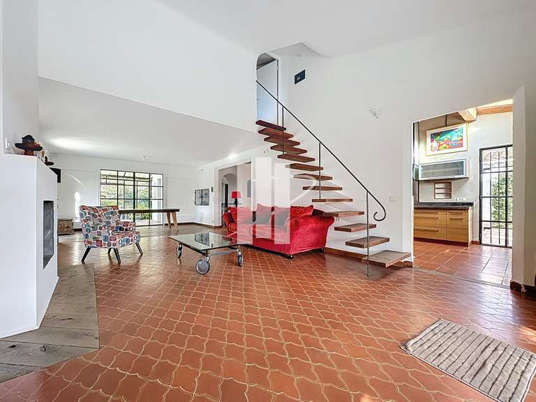 Maison Fréjus - 4 chambres - 196m²