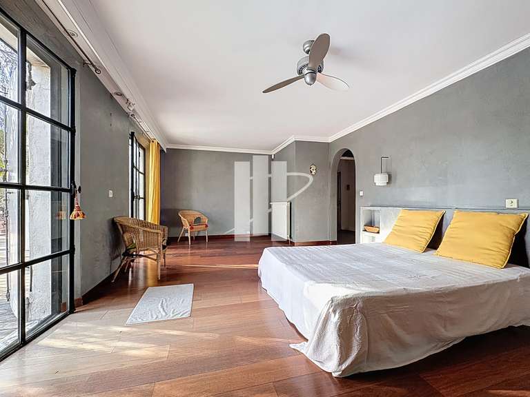 Maison Fréjus - 4 chambres - 196m²