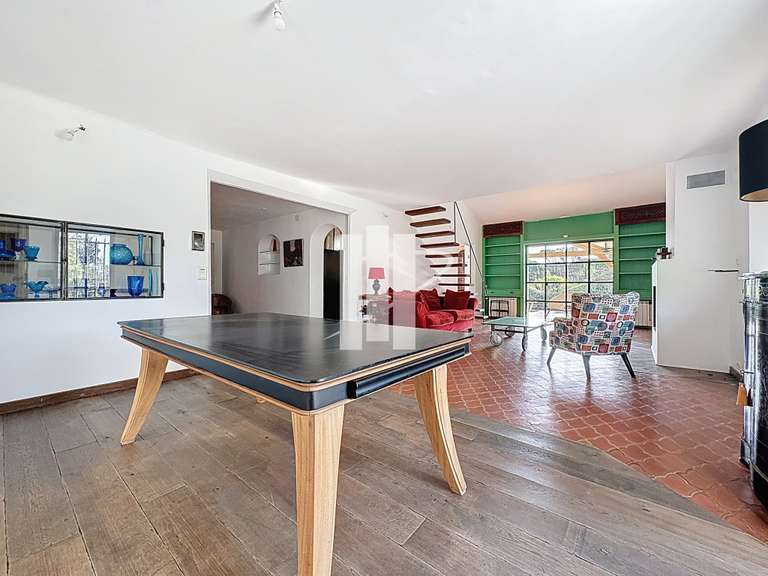 Maison Fréjus - 4 chambres - 196m²