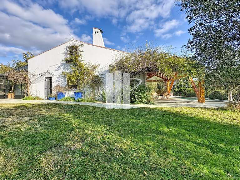 Maison Fréjus - 4 chambres - 196m²