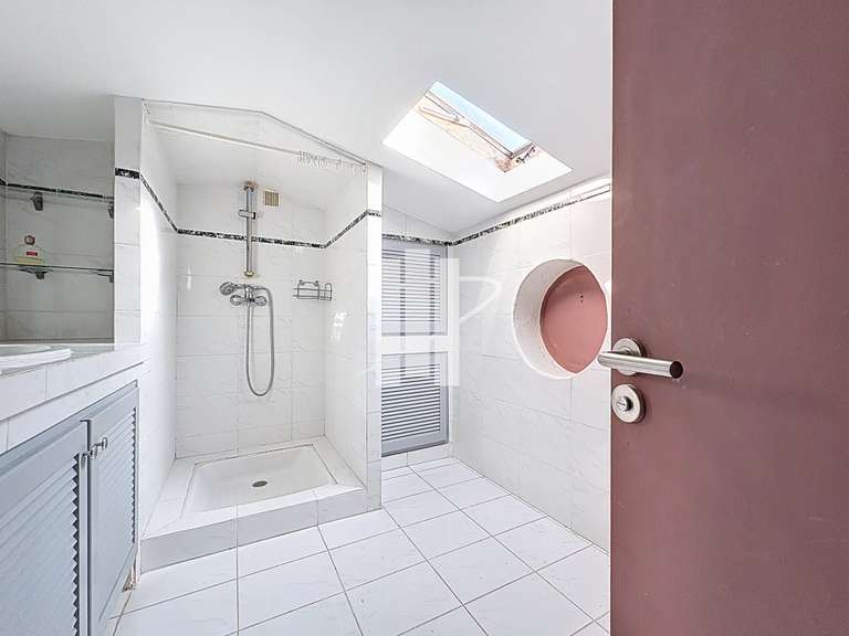 Maison Fréjus - 4 chambres - 196m²