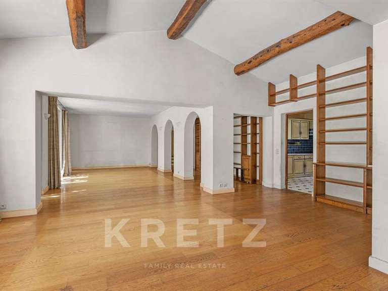 Maison Fréjus - 6 chambres - 320m²