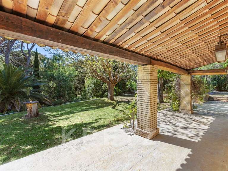 Maison Fréjus - 6 chambres - 320m²