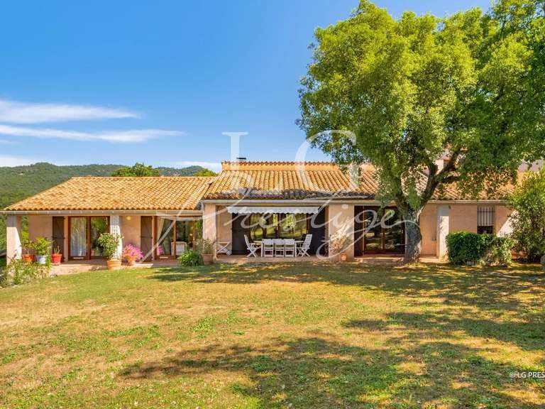 Maison Fréjus - 5 chambres - 270m²