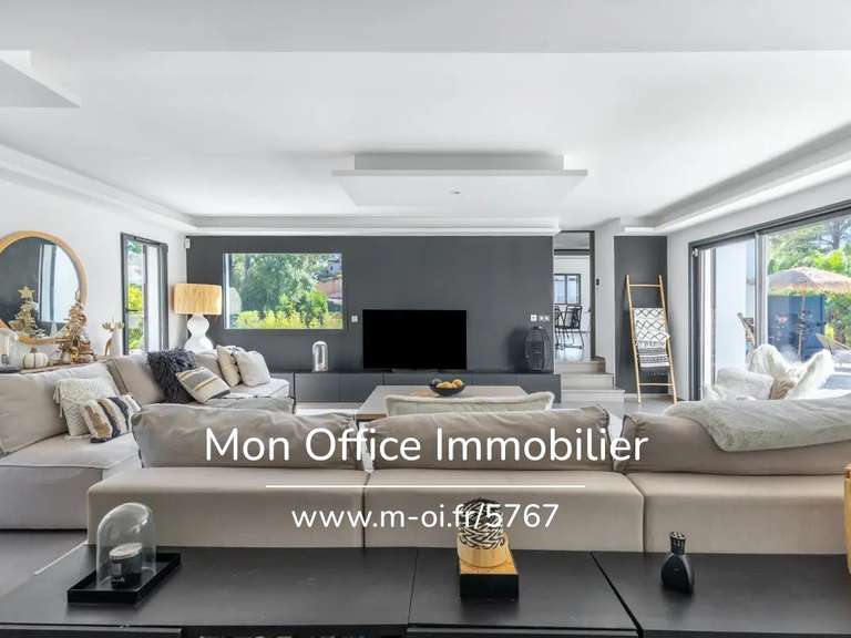 Maison Fréjus - 7 chambres - 285m²
