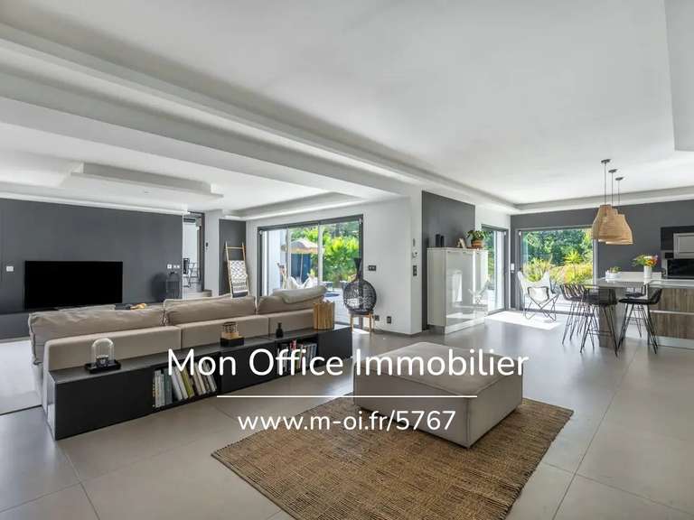 Maison Fréjus - 7 chambres - 285m²
