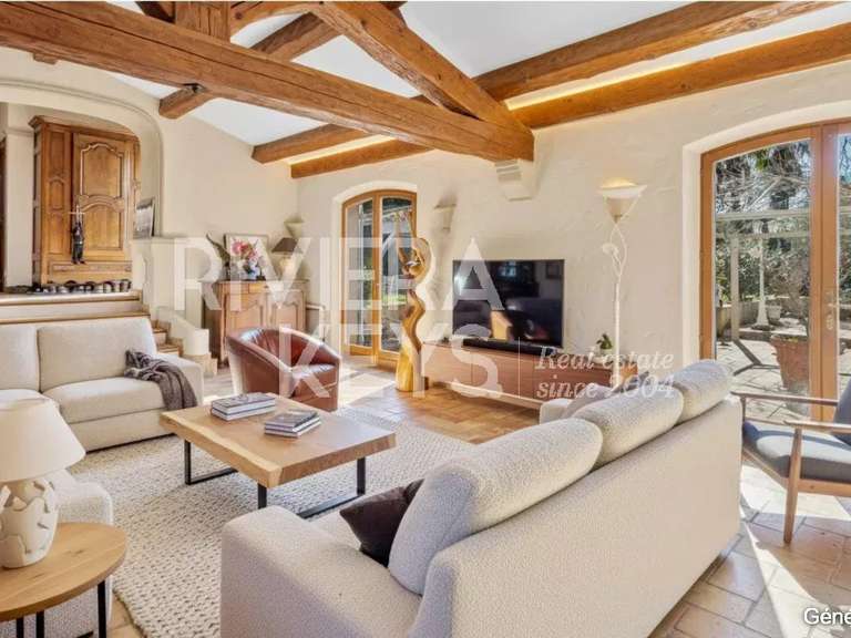 Property Fréjus - 7 bedrooms - 215m²