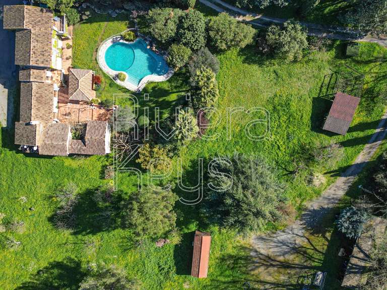 Propriété Fréjus - 7 chambres - 215m²