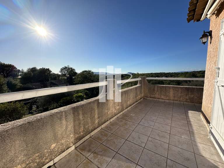 Villa Fréjus - 3 bedrooms - 180m²