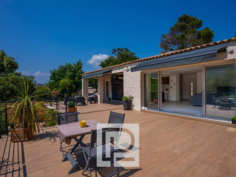 Villa Fréjus - 4 bedrooms - 150m²