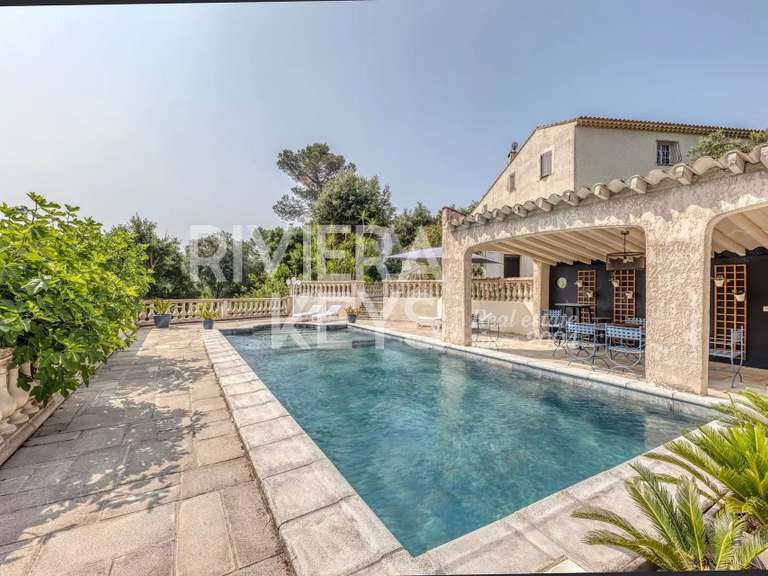 Villa Fréjus - 240m²