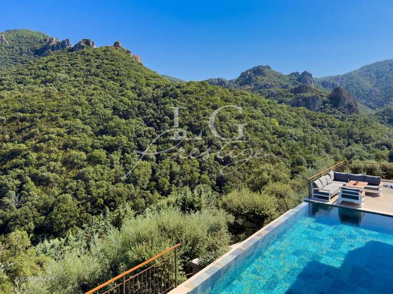 Villa Fréjus - 5 bedrooms - 400m²