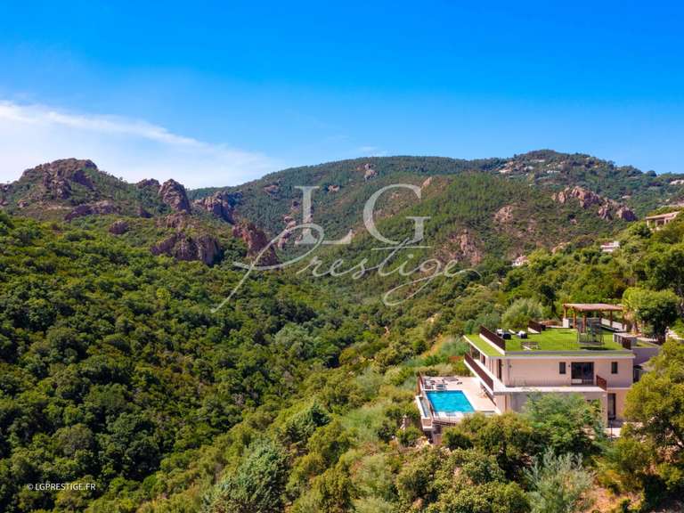 Villa Fréjus - 5 bedrooms - 400m²