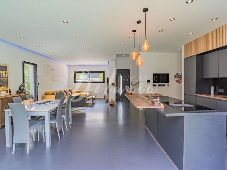 Villa Fréjus - 4 bedrooms - 165m²