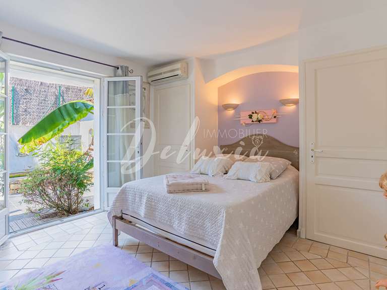 Villa with Sea view Fréjus - 5 bedrooms - 301m²