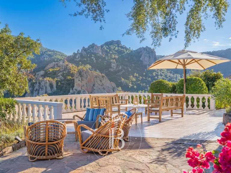Villa Fréjus - 4 bedrooms - 175m²
