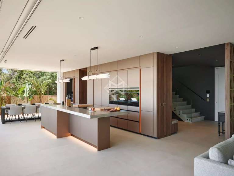 Villa Fréjus - 5 bedrooms - 340m²