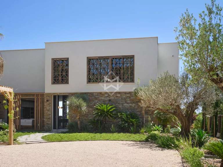 Villa Fréjus - 5 bedrooms - 340m²