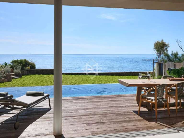 Villa Fréjus - 5 bedrooms - 340m²