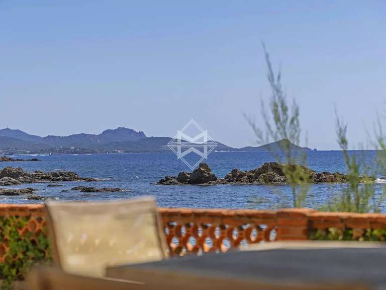 Villa Fréjus - 7 bedrooms - 171m²