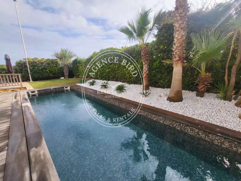 Villa Fréjus - 5 bedrooms - 280m²