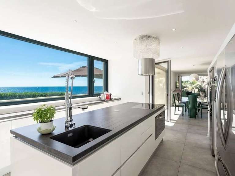 Villa Fréjus - 5 chambres - 280m²