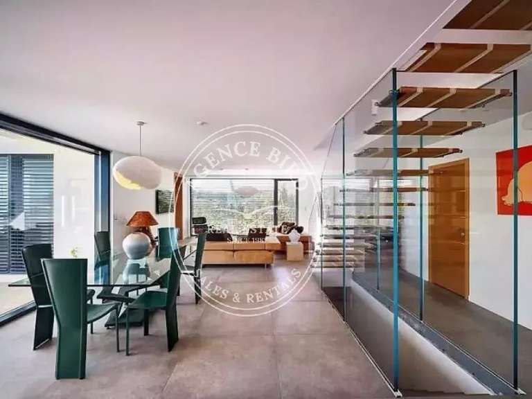 Villa Fréjus - 5 bedrooms - 280m²