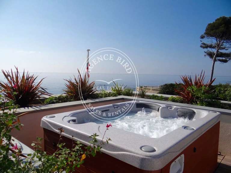 Villa Fréjus - 5 bedrooms - 280m²