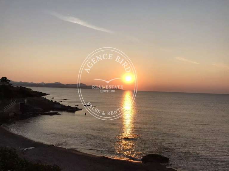 Villa Fréjus - 5 bedrooms - 280m²